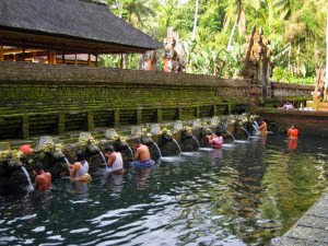 Ilustrasi artikel: Tirta Empul Temple