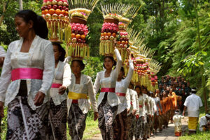 The traditions and lifestyle of Balinese people that must be known