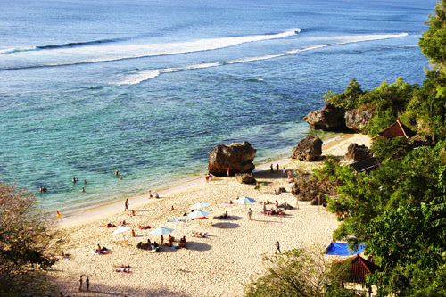 Ilustrasi artikel: Padang – Padang Beach Bali